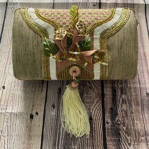 VINTAGE Floral Cloth Shoulder Strap Clutch Purse